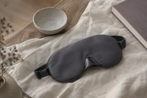 Masque de sommeil gris foncé en viscose de bambou, avec sangle réglable et déflecteur de nez
